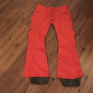 B by Burton women’s snowboarding pants. Size S